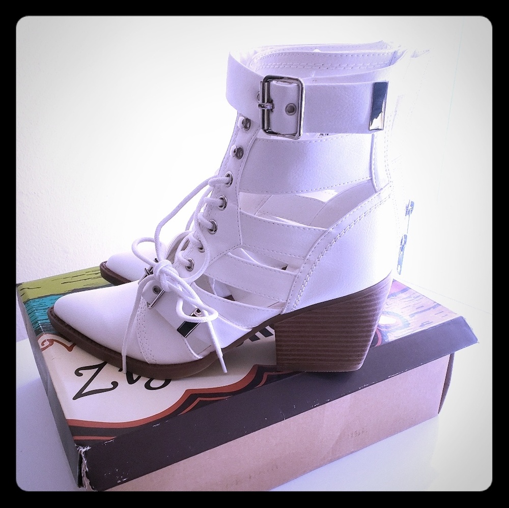 White strappy boots. Size 10 Women's